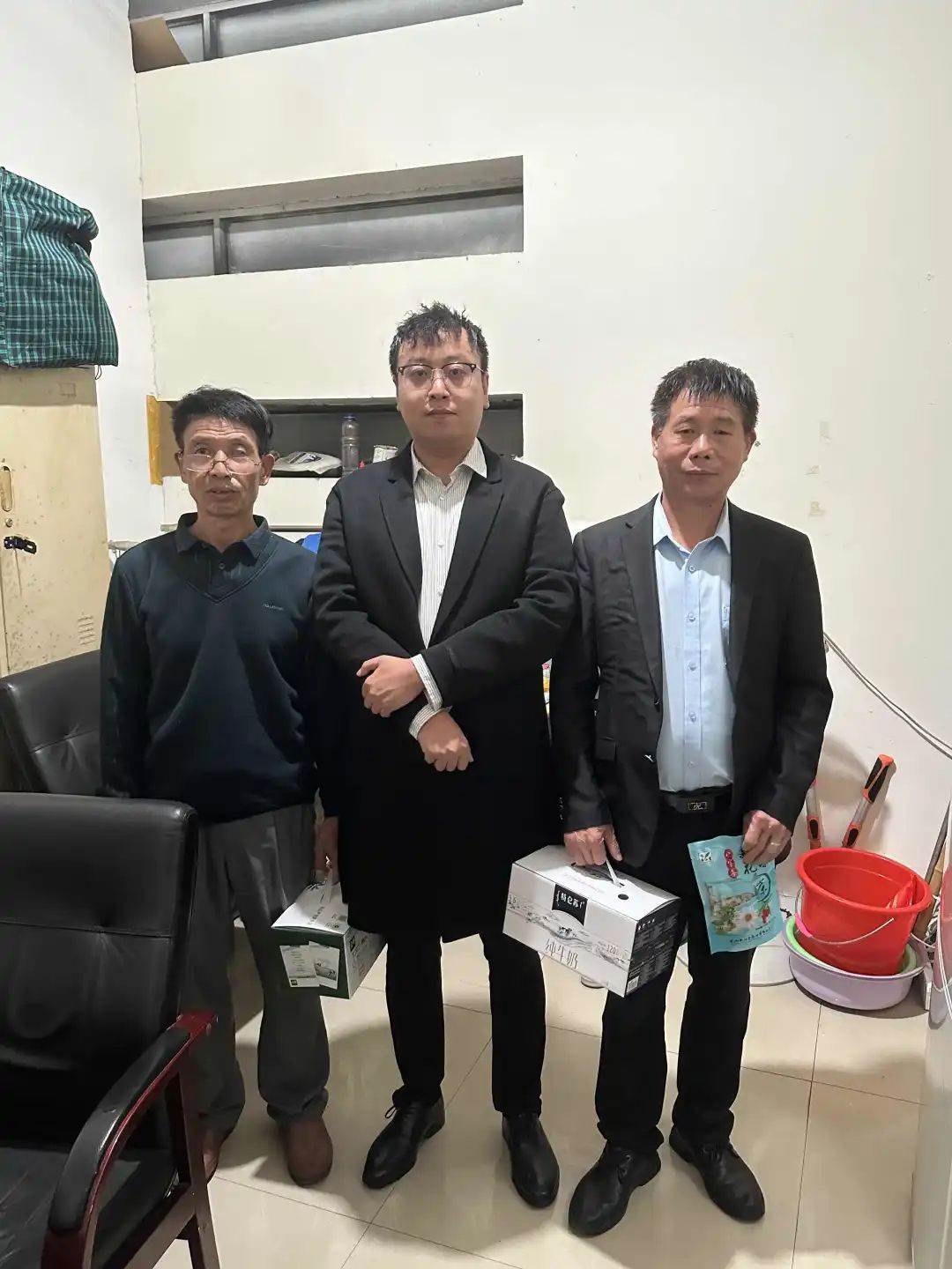 杭现开展重阳节慰问活动